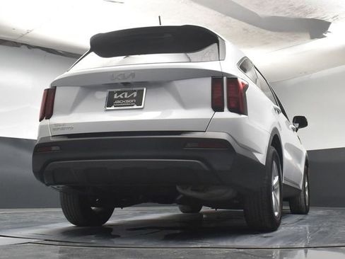 Used 2025 Kia Sorento EX w/ Panoramic Sunroof Package AWD/4WD image 33