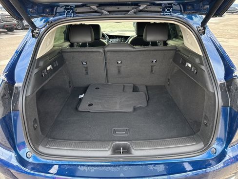 Used 2023 Buick Envision Essence image 9