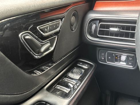 Used 2021 Lincoln Aviator Grand Touring w/ Equipment Group 301A AWD/4WD image 11