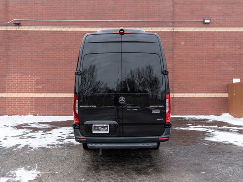 Used 2024 Mercedes-Benz Sprinter 3500 w/ Acoustic Package image 21