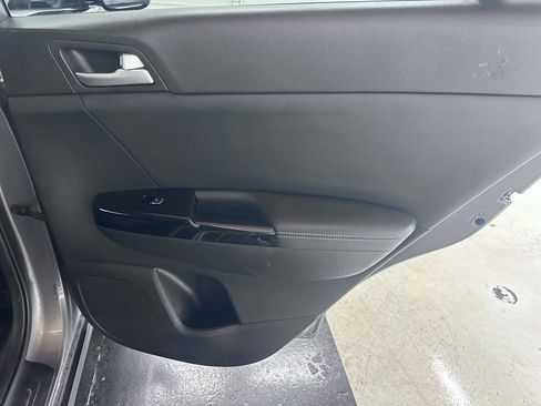 Used 2018 Kia Sportage EX w/ EX Technology Package FWD image 30