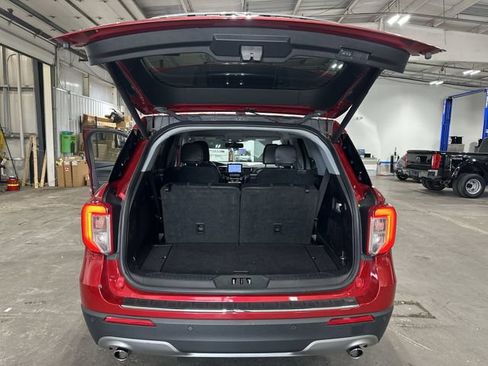 Used 2021 Ford Explorer Limited w/ Equipment Group 301A AWD/4WD image 25