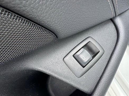 Used 2020 BMW 530i xDrive w/ M Sport Package image 14