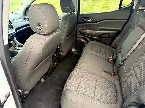 Used 2018 GMC Acadia SLE image 20