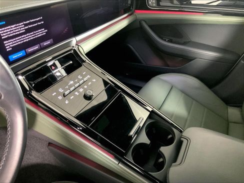 Certified 2024 Porsche Panamera 4 AWD/4WD image 15