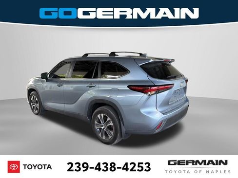 Used 2024 Toyota Highlander XLE image 10