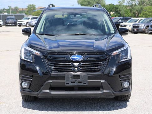 Used 2022 Subaru Forester Limited AWD/4WD image 2