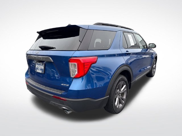 Used 2023 Ford Explorer XLT w/ Equipment Group 202A AWD/4WD image 6