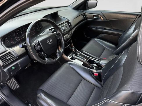 Used 2016 Honda Accord Sport image 11