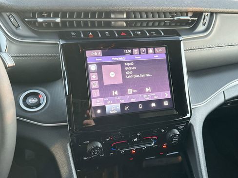 New 2025 Jeep Grand Cherokee L Altitude image 16