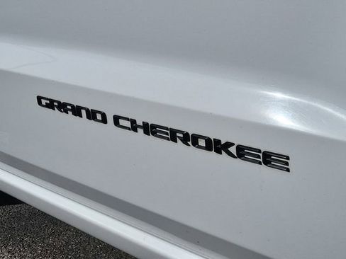 Used 2015 Jeep Grand Cherokee Altitude image 10