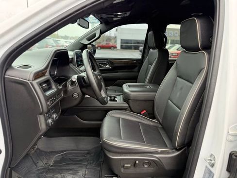 Used 2024 Chevrolet Tahoe Premier image 12