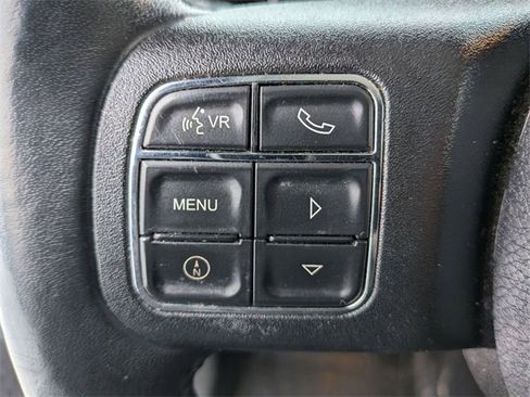 Used 2018 Jeep Wrangler Unlimited Sahara w/ Connectivity Group image 18