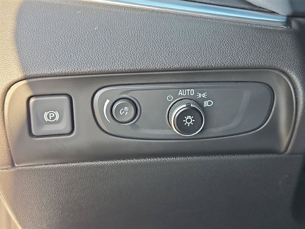 Certified 2021 Buick Enclave Essence w/ Sound and Sites Package FWD image 10