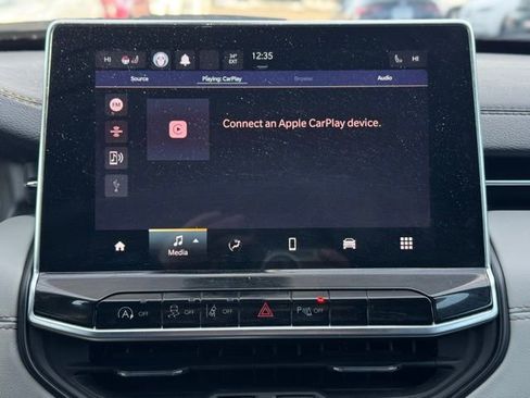 Used 2023 Jeep Compass Limited w/ Mopar Graphics Package image 32