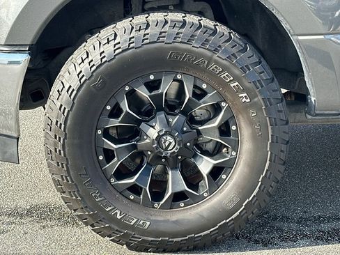 Certified 2017 Ford F250 XLT w/ XLT Value Package RWD image 24