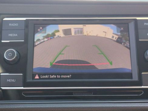 Used 2024 Volkswagen Jetta SE FWD image 19