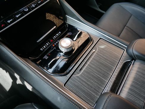 Used 2024 Jeep Wagoneer Series II w/ Convenience Group I image 20