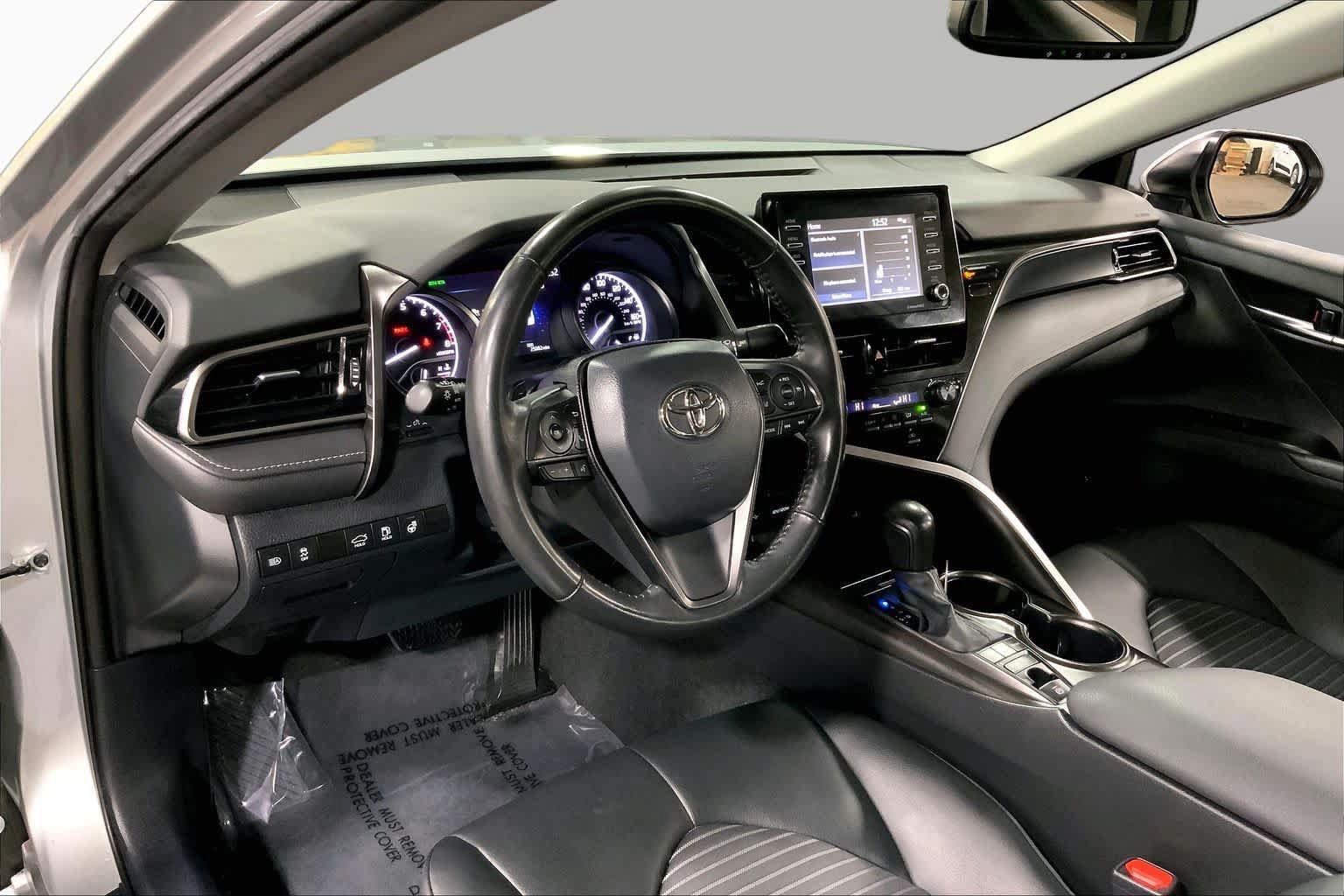 Used 2024 Toyota Camry SE w/ Cold Weather Package AWD/4WD image 18