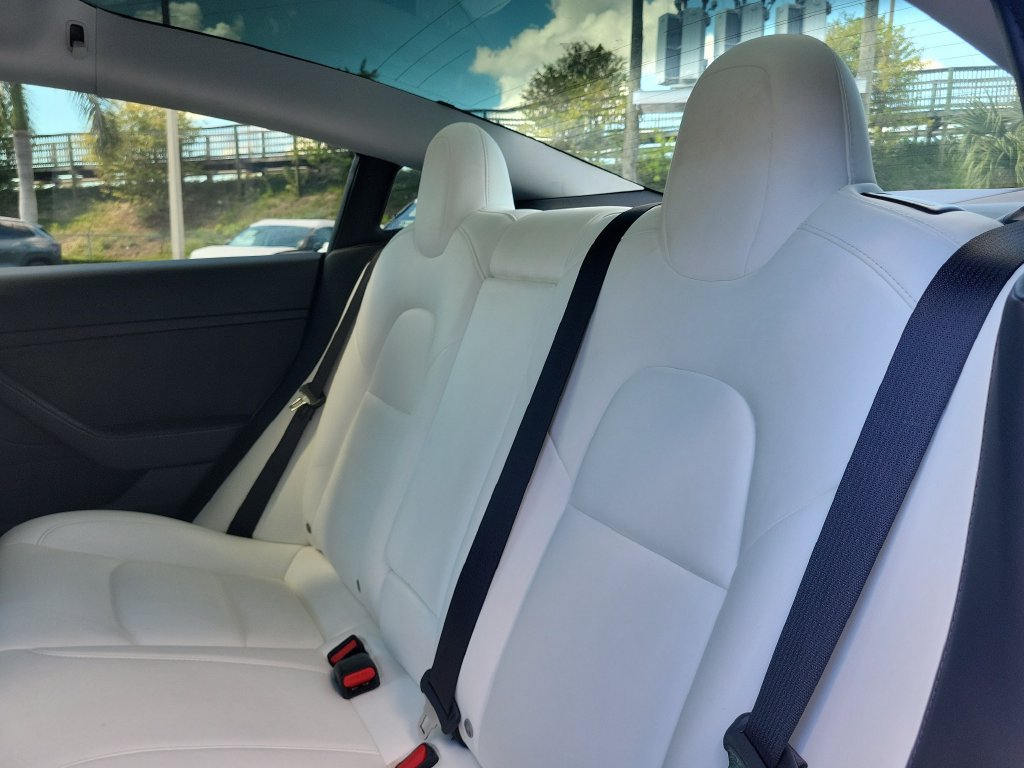 Used 2021 Tesla Model 3 Standard Range Plus RWD image 11
