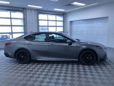 New 2026 Toyota Camry SE image 33