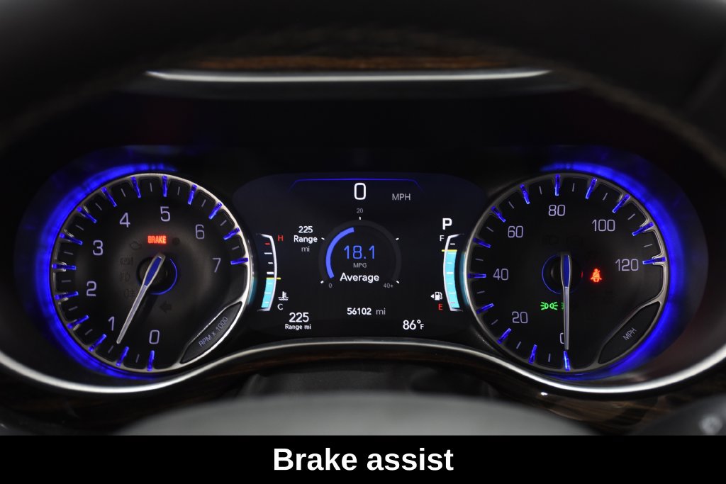 Used 2024 Chrysler Pacifica Limited FWD image 16