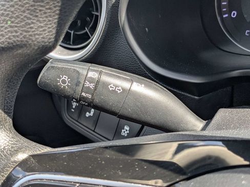 Used 2023 Kia Forte LXS w/ LXS Technology Package FWD image 21