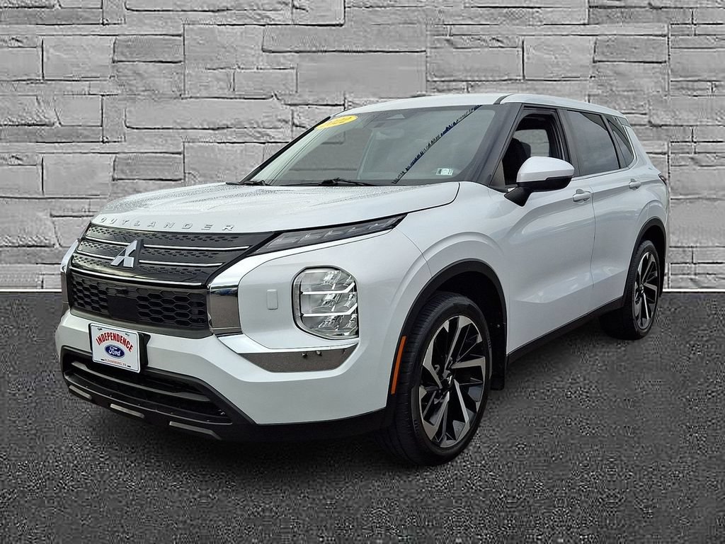 Used 2022 Mitsubishi Outlander ES AWD/4WD image 4