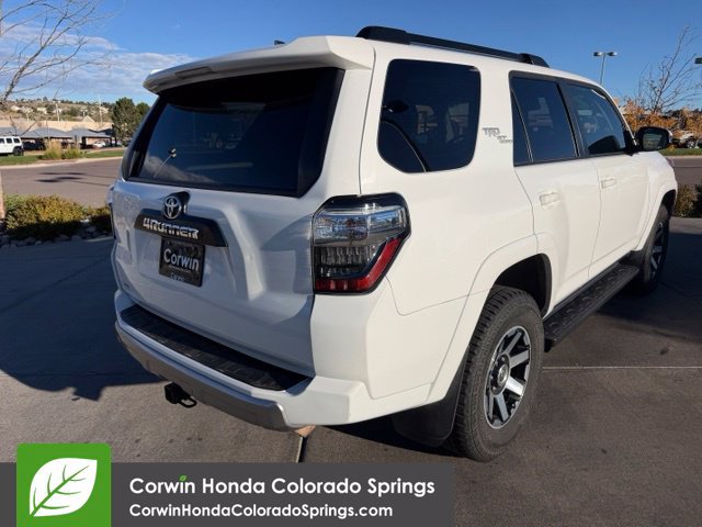 Used 2022 Toyota 4Runner TRD Off-Road AWD/4WD image 10