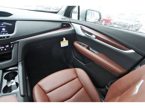 New 2026 Cadillac XT5 Premium Luxury w/ Driver Assist Package FWD image 10