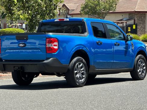 Certified 2025 Ford Maverick XLT FWD image 3