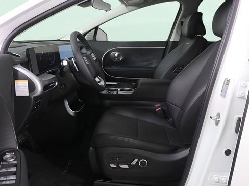 New 2026 Hyundai Ioniq 9 Limited AWD/4WD image 36