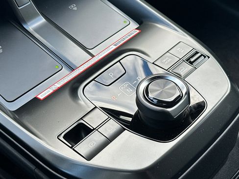 New 2026 Subaru Solterra image 25