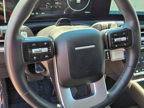 Used 2025 Hyundai Santa Fe Limited FWD image 17
