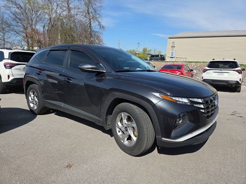 Used 2022 Hyundai Tucson SE FWD image 1