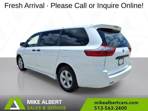Used 2020 Toyota Sienna L FWD image 5