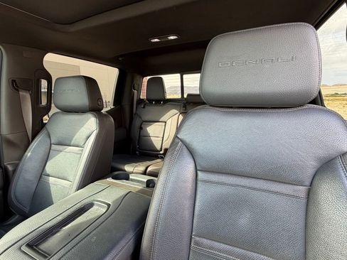 Used 2020 GMC Sierra 1500 Denali w/ Denali Ultimate Package image 12