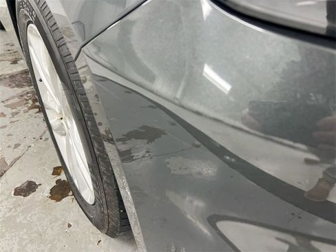 Used 2017 Chevrolet Malibu LT w/ Leather Package image 29