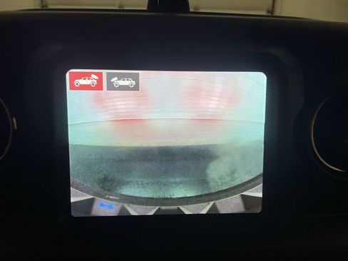 Used 2023 Jeep Wrangler Unlimited Sahara AWD/4WD image 9