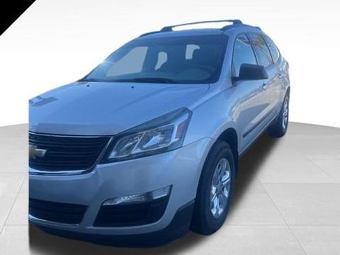 Used 2015 Chevrolet Traverse LS image 1