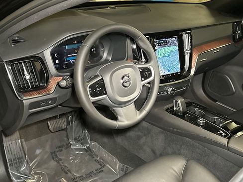 Used 2023 Volvo S60 T8 Plus w/ Protection Package Premier image 21