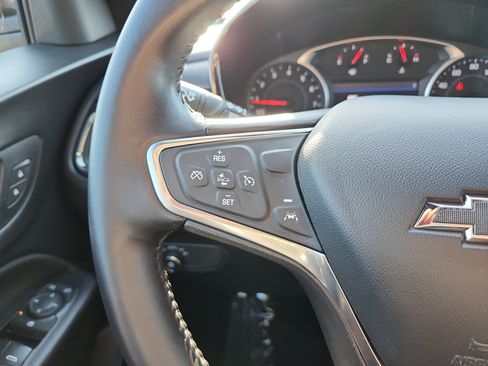 Used 2022 Chevrolet Equinox RS w/ Infotainment Package FWD image 24