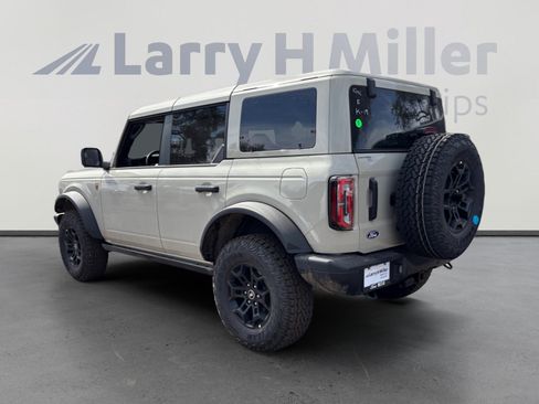 New 2026 Ford Bronco Badlands image 3