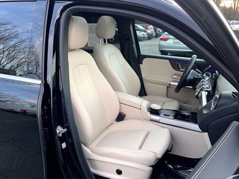 Used 2020 Mercedes-Benz GLB 250 4MATIC image 7