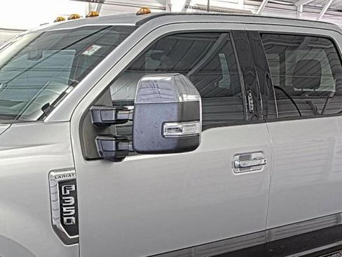 Used 2017 Ford F350 Lariat w/ Chrome Package image 9