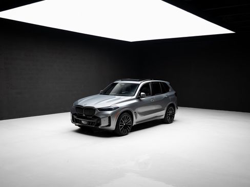 Used 2025 BMW X5 sDrive40i w/ M Sport Package RWD image 84
