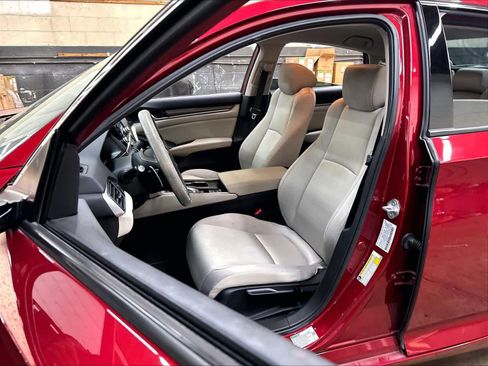 Used 2021 Honda Accord Hybrid image 27
