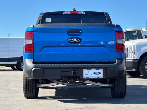 New 2025 Ford Maverick Lariat w/ Black Appearance Package image 4