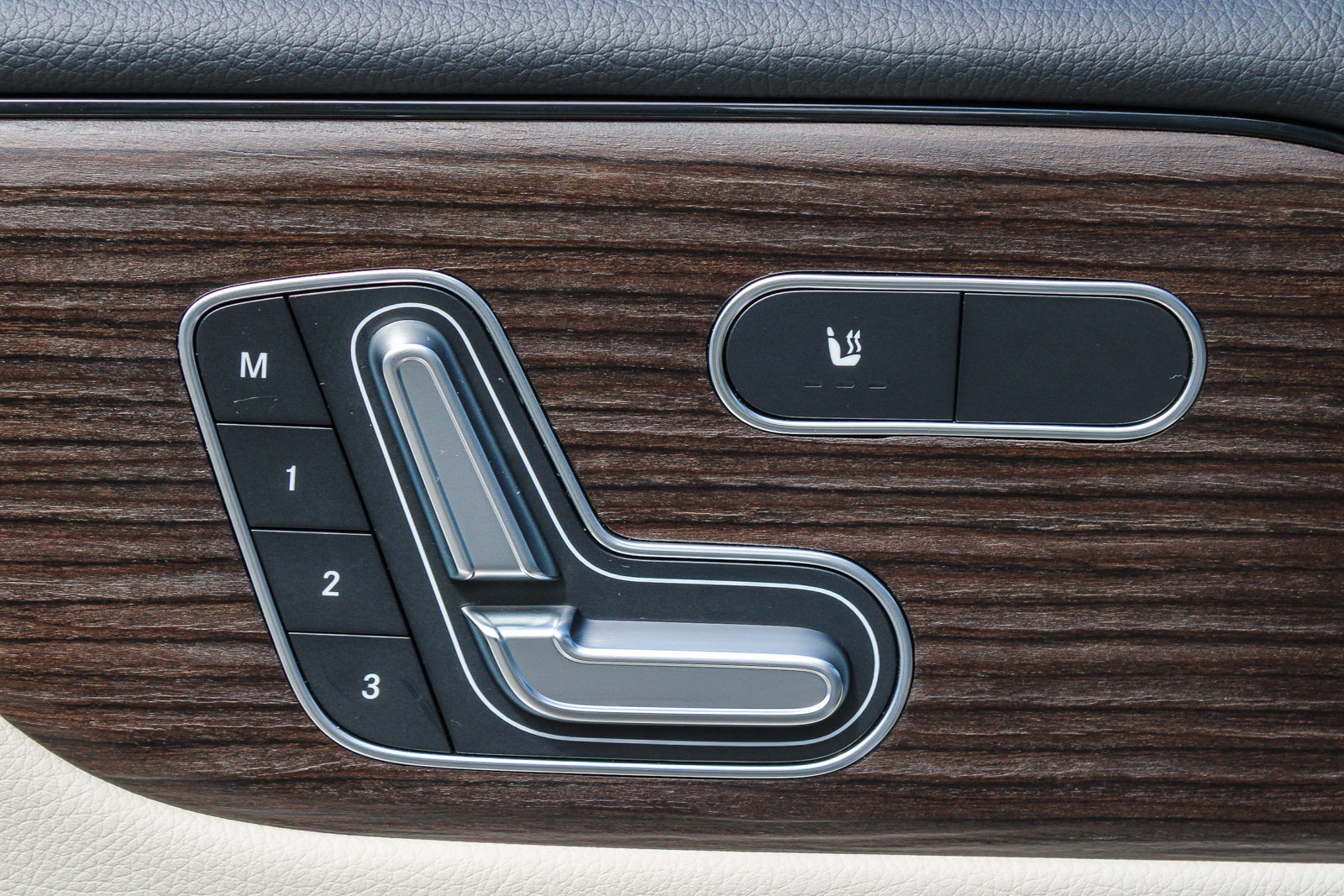 Certified 2026 Mercedes-Benz GLB 250 4MATIC image 22