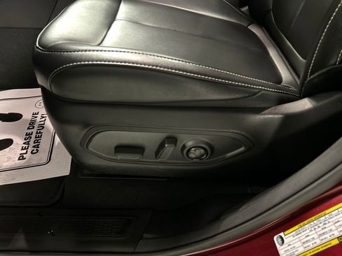 Used 2024 Jeep Grand Cherokee Limited image 13